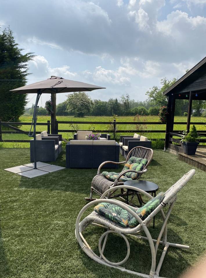 Gîte pour 8 personnes, avec terrasse et jardin