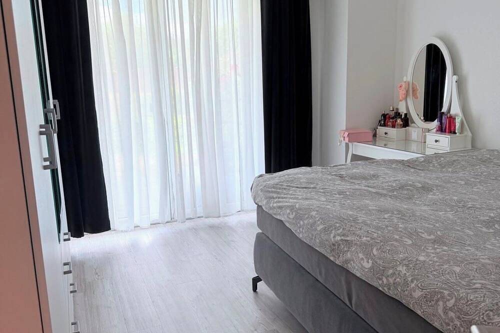 Ganze Wohnung, Modernes voll möbliertes Neubau Apartment mit Terrasse in ruhiger Lage in Osnabrück, Osnabrücker Land
