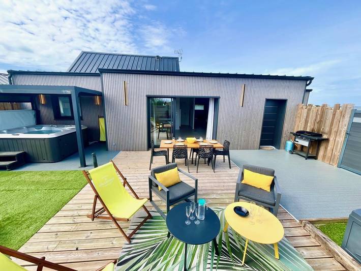 Gîte pour 6 personnes, avec jardin ainsi que jacuzzi et terrasse à Plurien - 2
