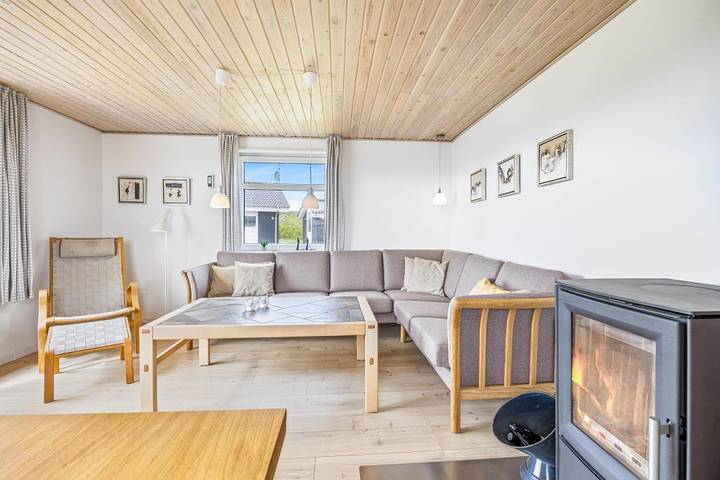 Ferienhaus für 6 Personen, mit Terrasse und Garten in Søndervig - 4