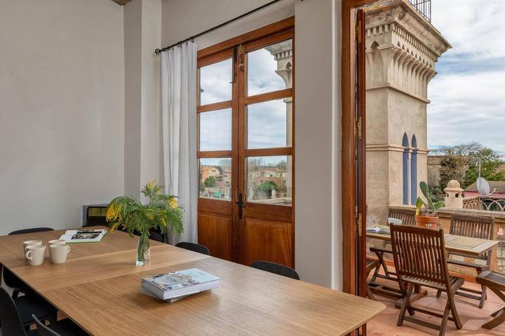 Location de vacances pour 28 personnes, avec terrasse et piscine ainsi que vue et jardin à Bordils - 2