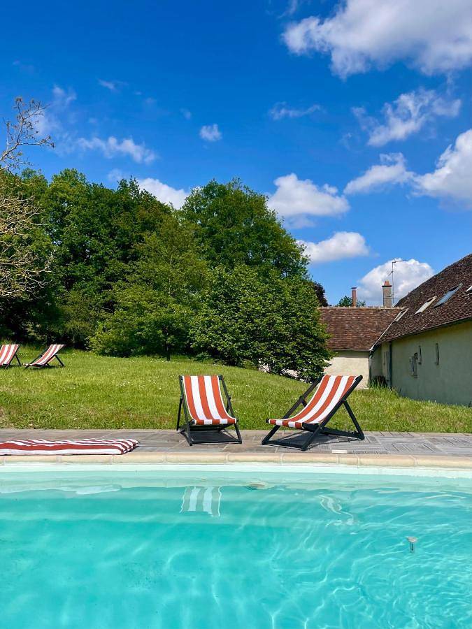 Maison d’hôte pour 3 personnes, avec Terrasse et Jardin ainsi que Piscine et Vue
