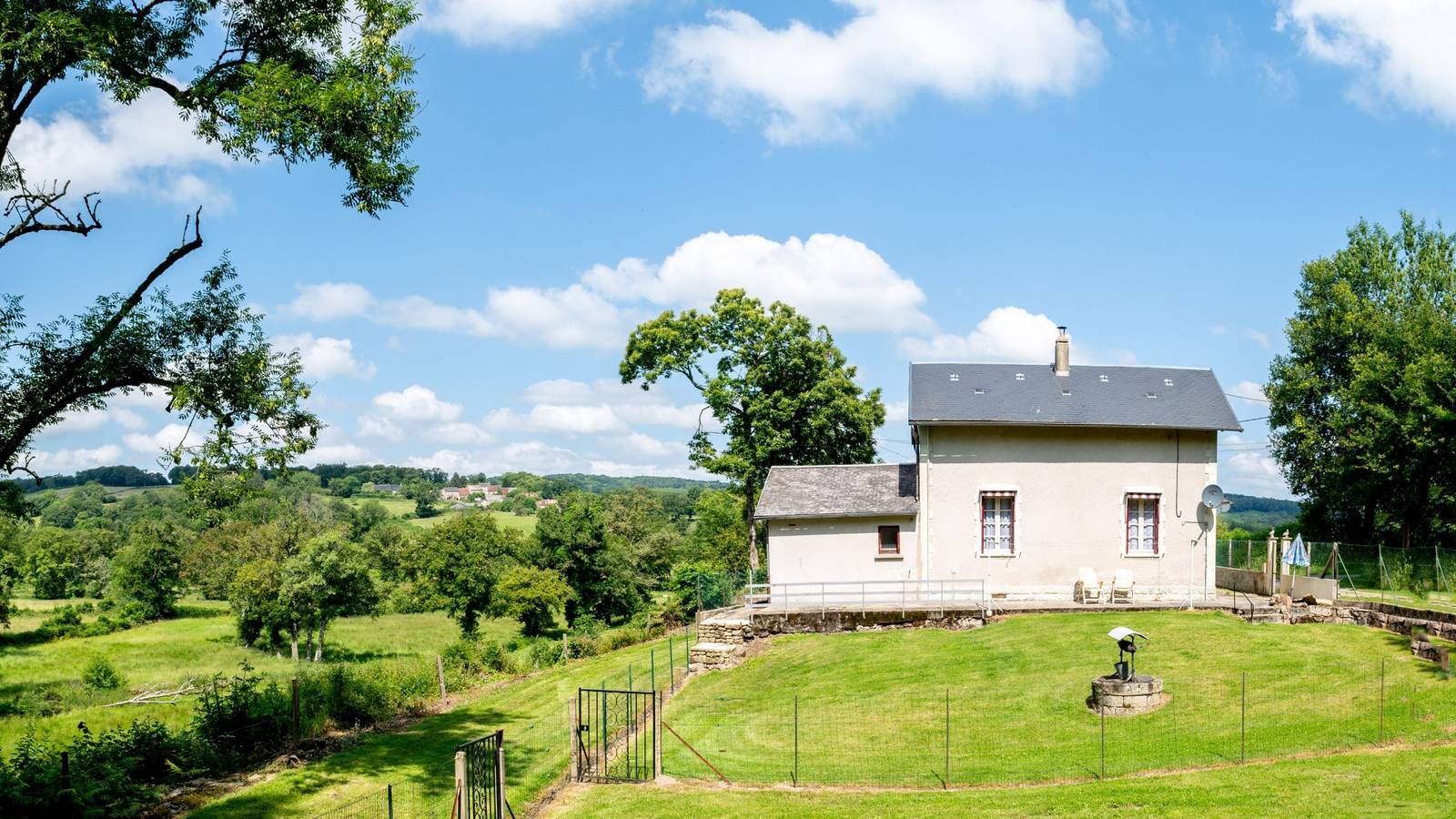 Gîte de la Chazotte in Bussière-Dunoise, Région de Guéret
