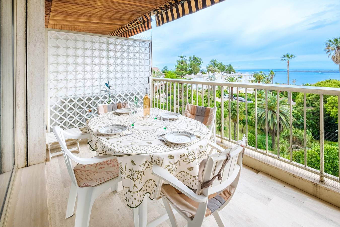 Ganze Wohnung, Ferienwohnung für 4 Personen mit Pool in Cannes, Cannes und Umgebung