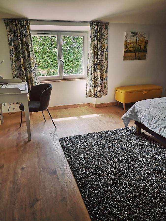 Appartement entier, Three-Bedroom Apartment in Beaumont-sur-Lèze, Haute-Garonne