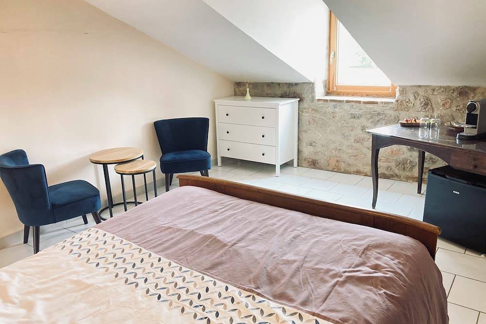 Chambre Privé à la Campagne in Féneyrols, Massif Central