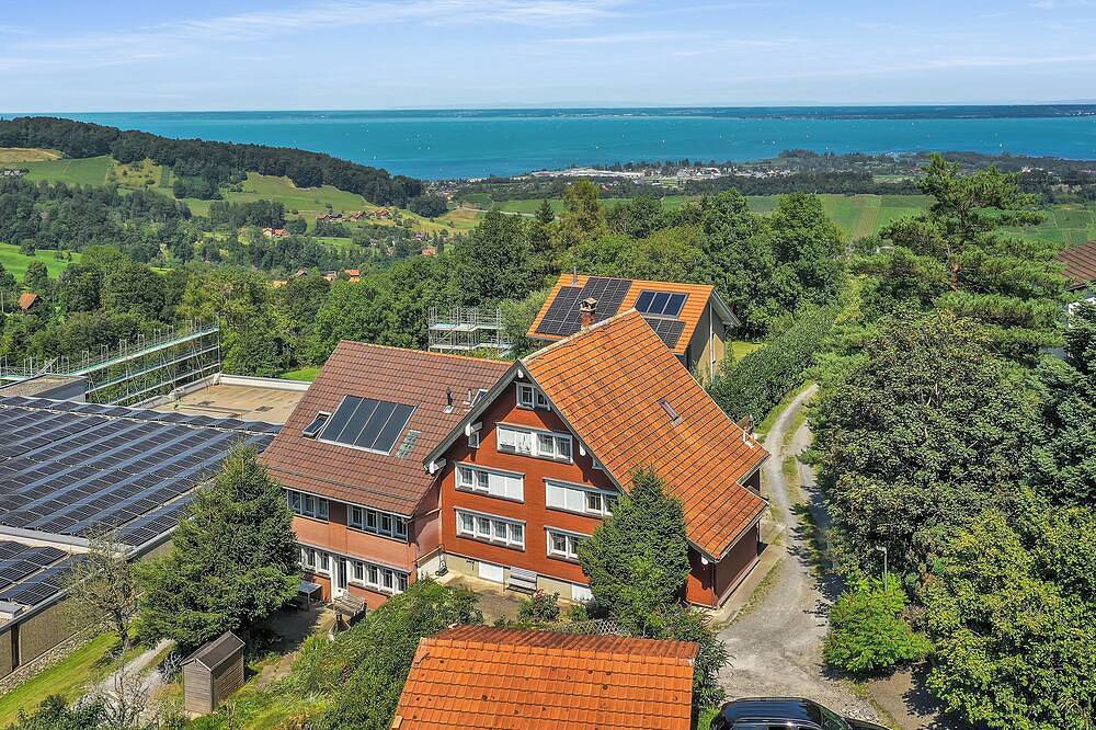 Ganze Wohnung, Traditionelles Appenzeller Haus mit atemberaubender Bodenseesicht in Wolfhalden, Vorderland