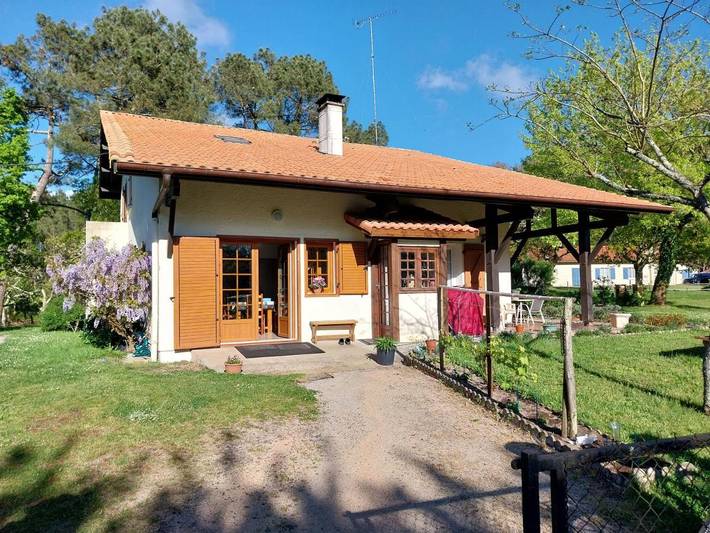 Chambre d’hôte pour 4 personnes, avec Terrasse ainsi que Jardin et Vue