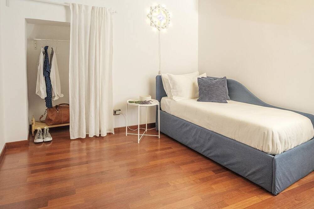 Appartement entier, Entire apartment in historic building with fine furnishings and every comfort in Grottaglie, Province de Taranto