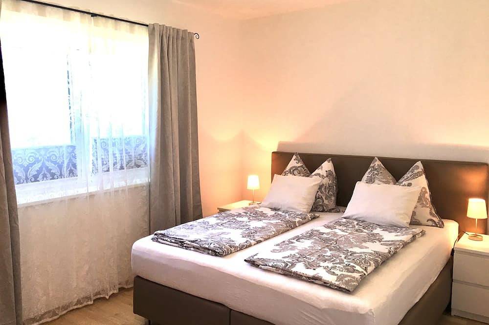 Ganze Wohnung, Apartment mit großer Terrasse in Traunviertel