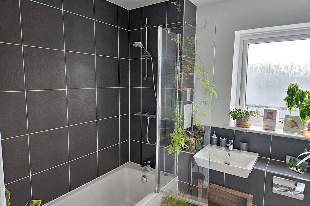 Ganze Wohnung, Stylish 1Bd Flat with Parking, Hackbridge in Sutton (London), London