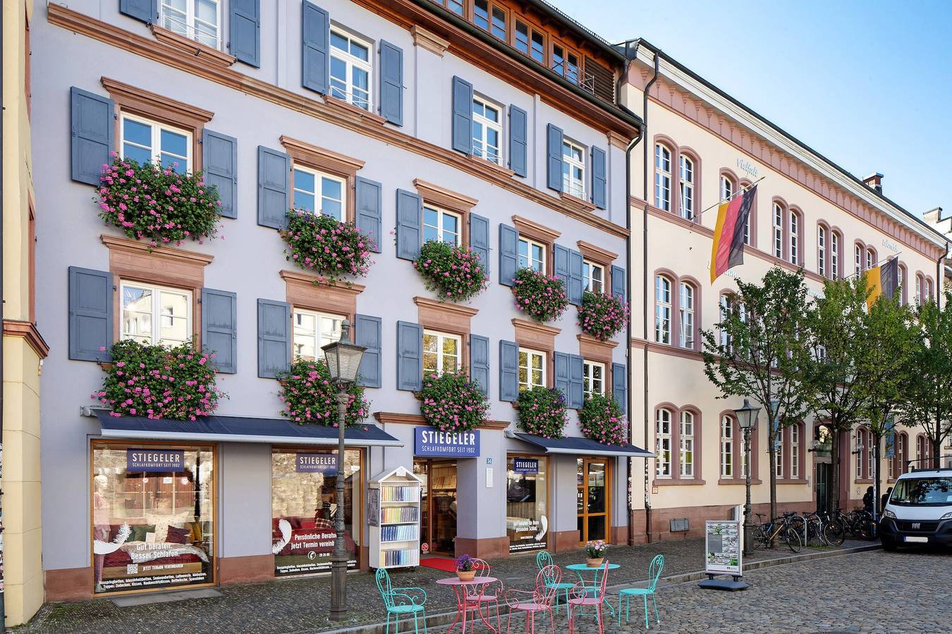 Ganzes Studio, Stiegeler Ferienwohnung Nr 1 Adelhauser mit privater Terrasse und Wi-Fi in Freiburg, Südschwarzwald