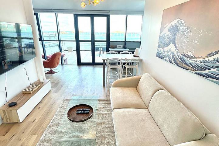 Appartement entier, Appartement centre-ville avec vue panoramique sur mer in Roscoff, Ceinture Dorée