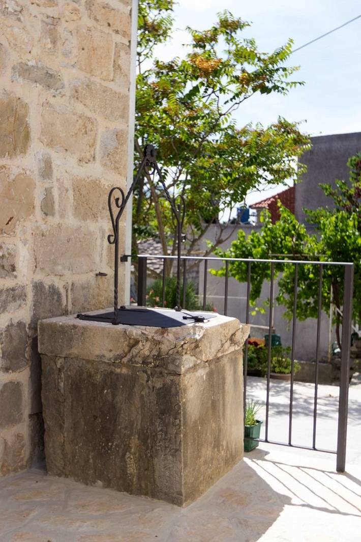 Location de vacances pour 5 personnes, avec balcon/terrasse et piscine à Brela - 3