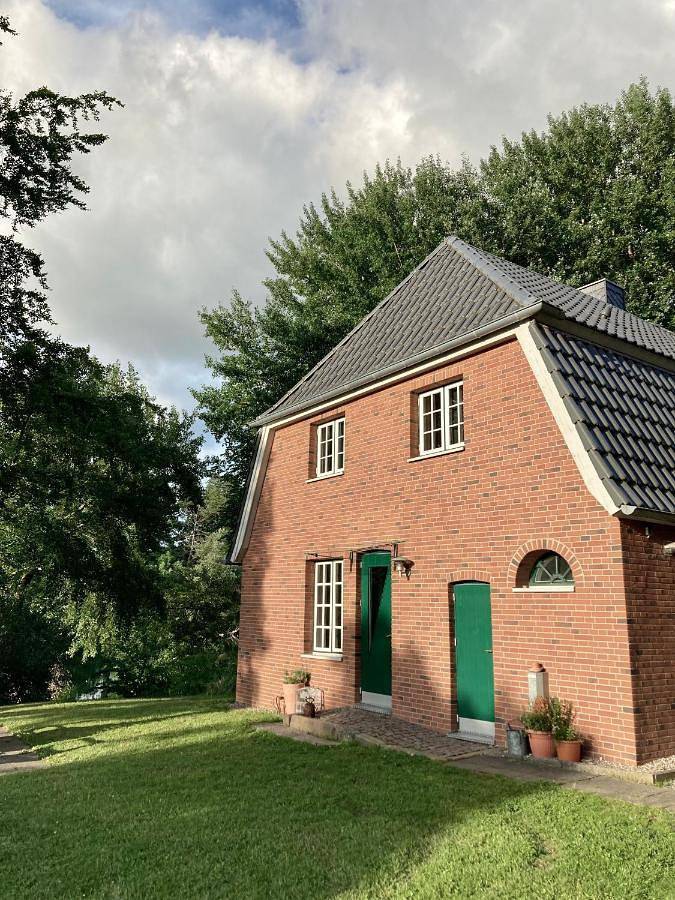 Ferienhaus für 8 Personen, mit Seeblick und Garten sowie Ausblick in Wittmoldt