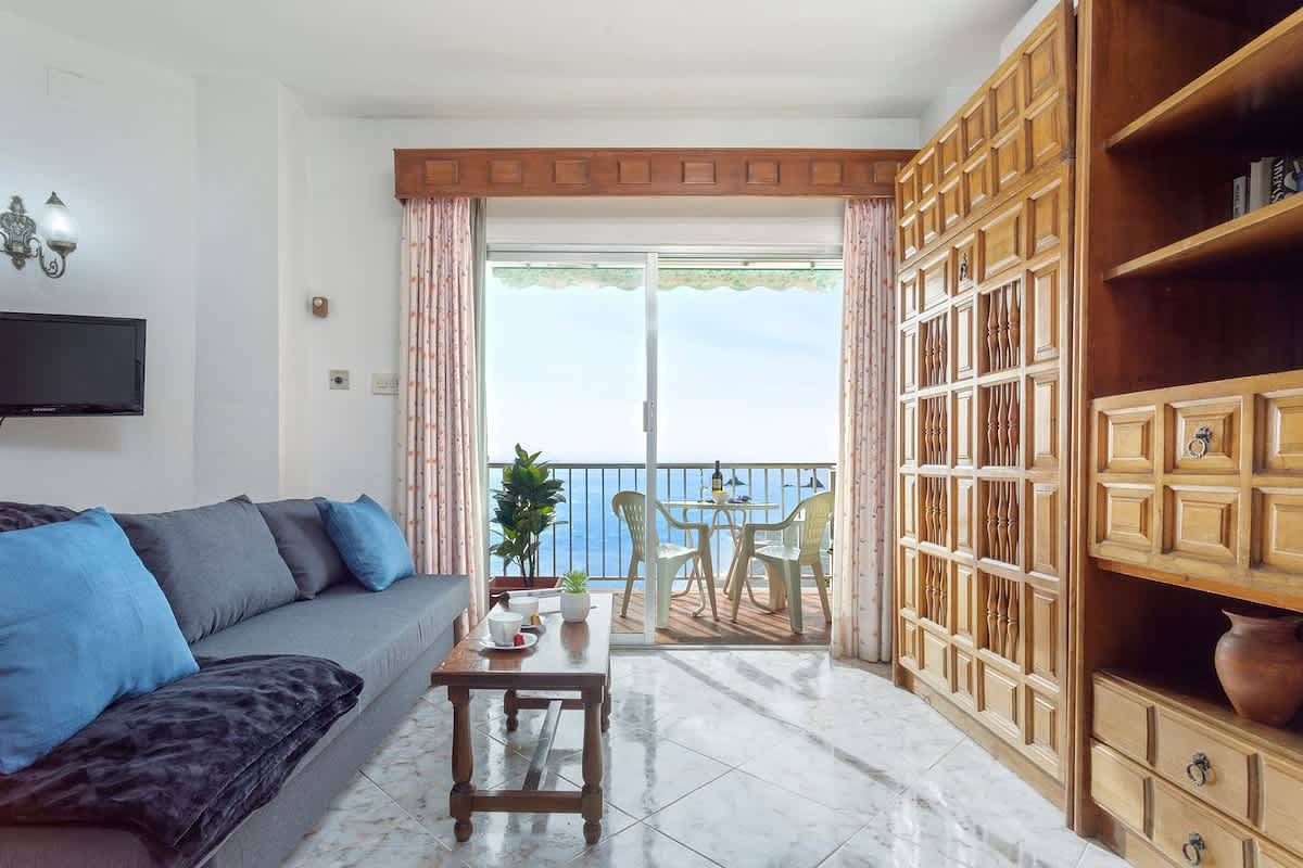 Helt studio, Beachfront Apartment, 4pers, El Paseo, A/C - Wifi in Playa Puerta del Mar, Almuñecar