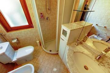 Agriturismo per 4 Persone in Comune di Tavernola Bergamasca, Prealpi Bergamasche Orientali, Foto 2