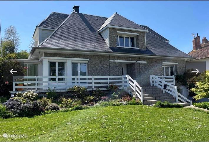 Appartement de vacances pour 4 personnes, avec jardin ainsi que vue et balcon