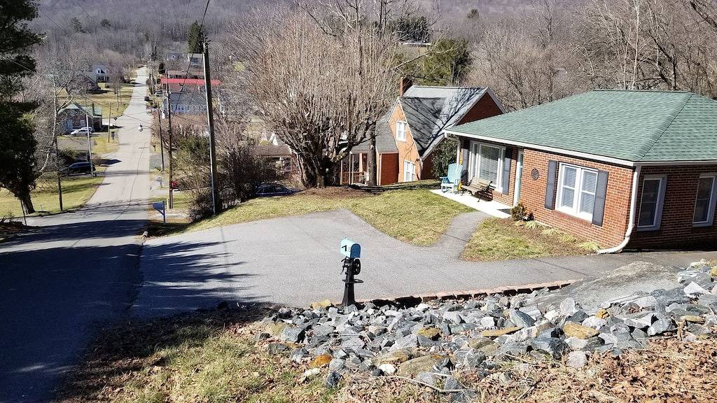 The Carolina Place, walking distance to downtown in West Jefferson, Jefferson (NC)