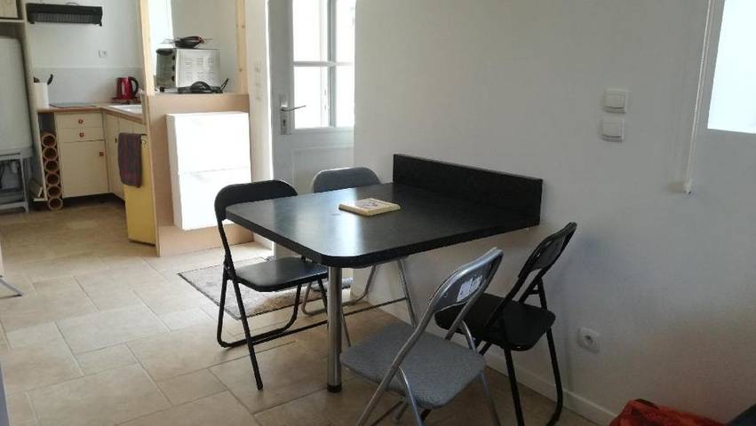 Location de vacances pour 5 personnes, avec piscine ainsi que jardin et vue à Daumeray - 2