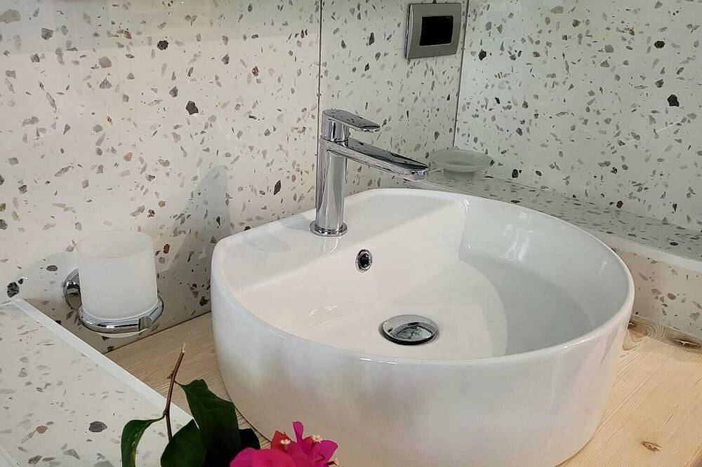 Room 102 -- studio apartment. in Pompeya (Nápoles), Parque nacional del Vesubio