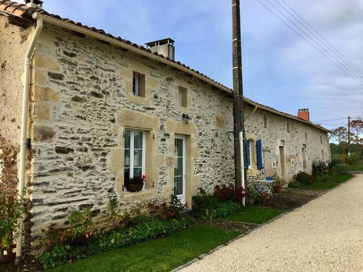 Maison de vacances pour 2 personnes, avec Balcon et Terrasse ainsi que Jardin et Piscine