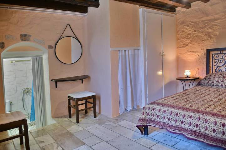 Location de vacances pour 6 personnes, avec jardin et terrasse, animaux acceptés à Hydra - 3