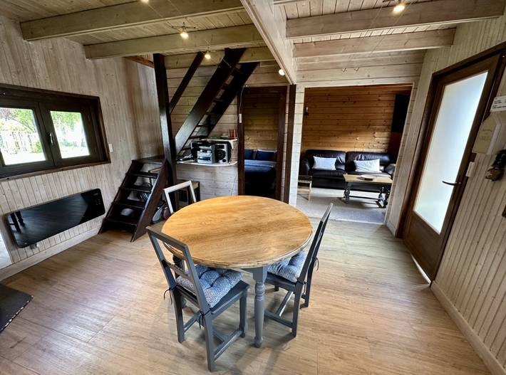 Chalet pour 6 personnes, avec jardin et balcon dans le Jura - 2