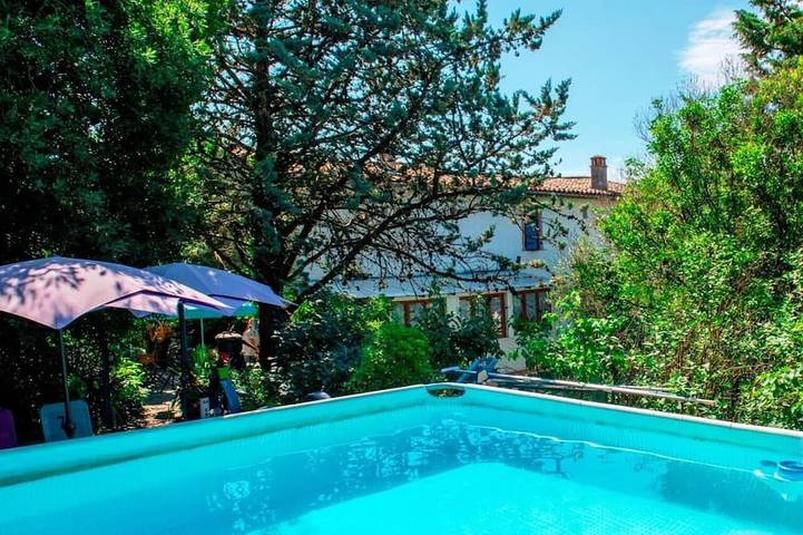 Gîte pour 2 personnes, avec jardin et piscine à Durfort-et-Saint-Martin-de-Sossenac - 4