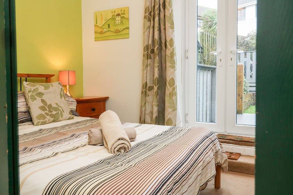 The Old Police House, pet friendly, with a garden in Braunton in Braunton, Devon