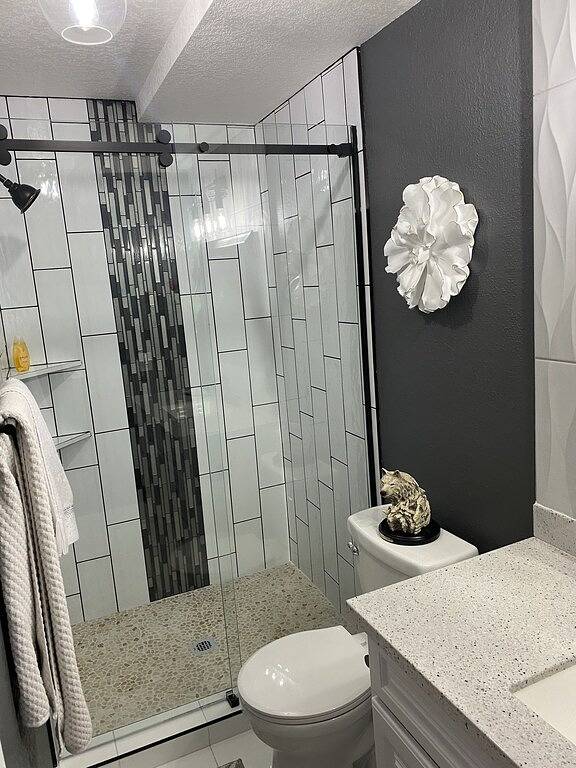 Bright Walk-Out 2Br · Private Patio & Yard · Quiet Area in Piney Creek, Centennial