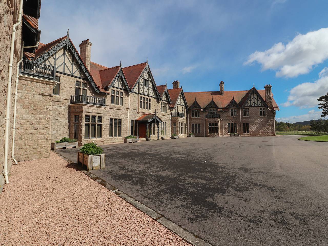 Entire apartment, Dalvorar - Mar Lodge Estate in Braemar, Cairngorms National Park