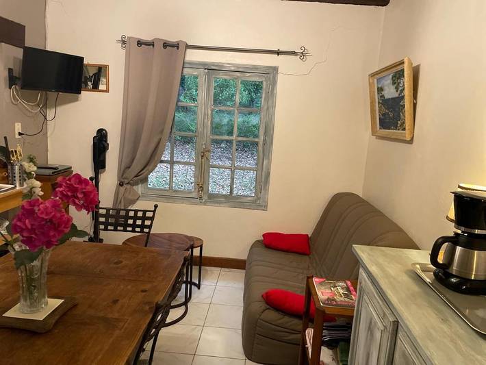 Location de vacances pour 2 personnes, avec vue et jardin, animaux acceptés à Pinsac - 3