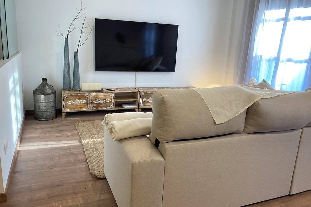 Apartamento entero, Apartamento moderno y contemporáneo para 6-7 personas in Santa Coloma de Farners, Provincia de Gerona