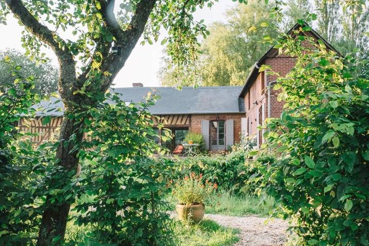 Chambre d’hôte pour 3 personnes, avec vue et jardin, animaux acceptés à Bonneville-la-Louvet