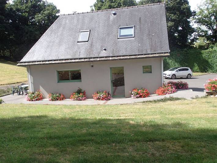 Gîte pour 6 personnes, avec jardin et terrasse dans Bon Repos sur Blavet - 2