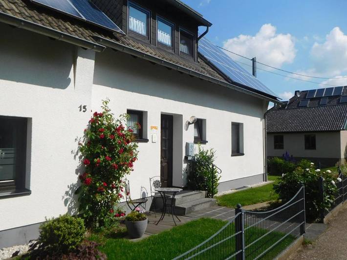 Ferienwohnung für 2 Personen, mit Garten und Ausblick in Hellenthal - 2