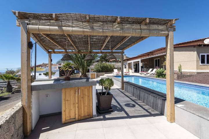 Casa rural para 6 personas, con jardín y piscina, Familias con niños en Granadilla de Abona - 3