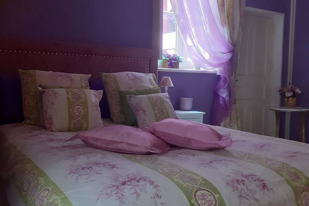 Appartement entier, Appartement cosy dans un site classé médiéval. in Chalon-sur-Saône, Région de Chalon-sur-Saône