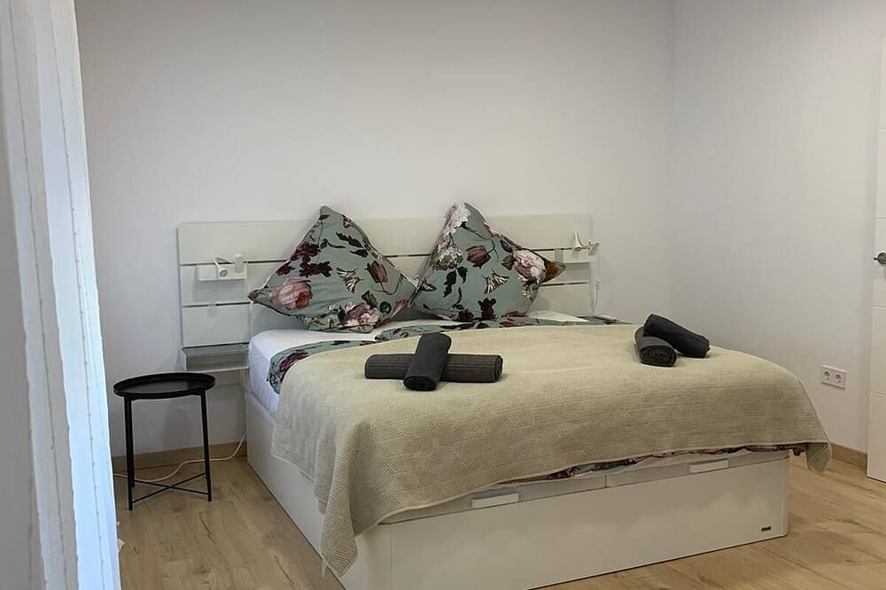 5min from the beach, comfortable villa with pool and large garden, in San Fulgencio, Costa Blanca