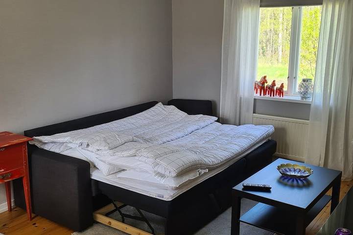 Hel Stuga för 4 i Härlig Bymiljö in Mora, Dalarna