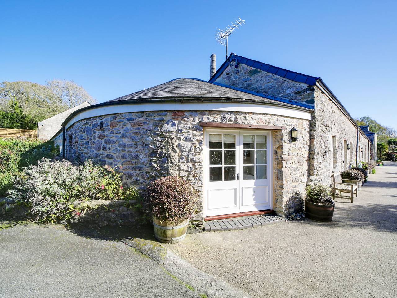 Dolphin Cottage in Charlestown, Cornwall