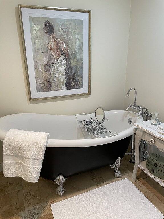 Beautiful Bristol Home across from Blithwolde Mansion in Bristol (RI), Bristol County