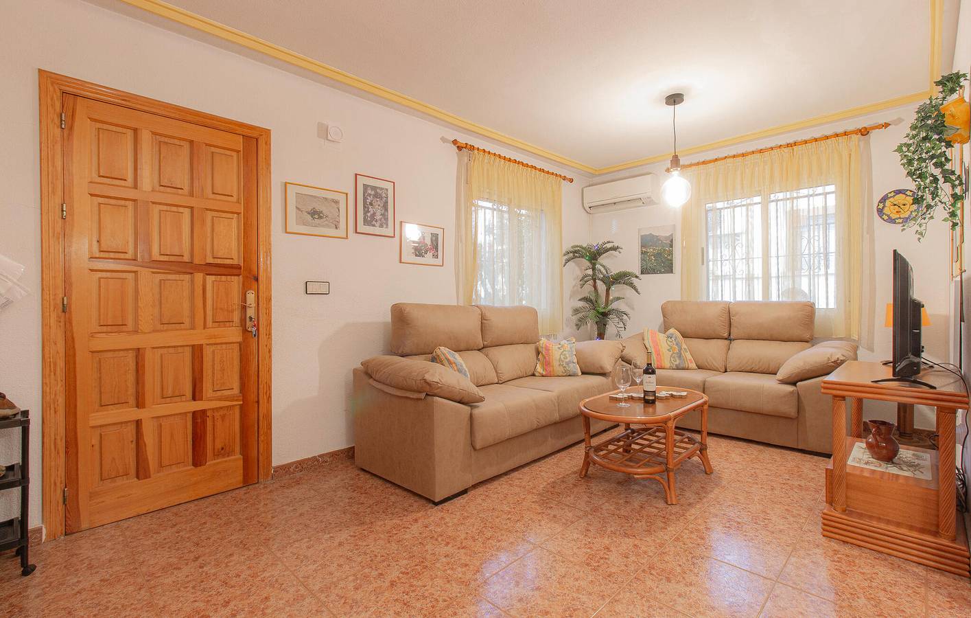 Appartement am Meer mit Terrasse, Pool & WiFi in Orihuela, Costa Blanca