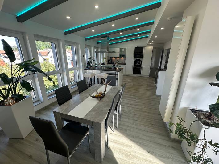 Ferienwohnung für 5 Personen, mit Balkon im Lahntal