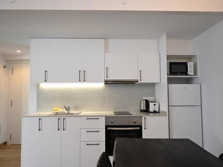 Ferienwohnung für 8 Personen, mit Balkon/Terrasse in Badalona - 4