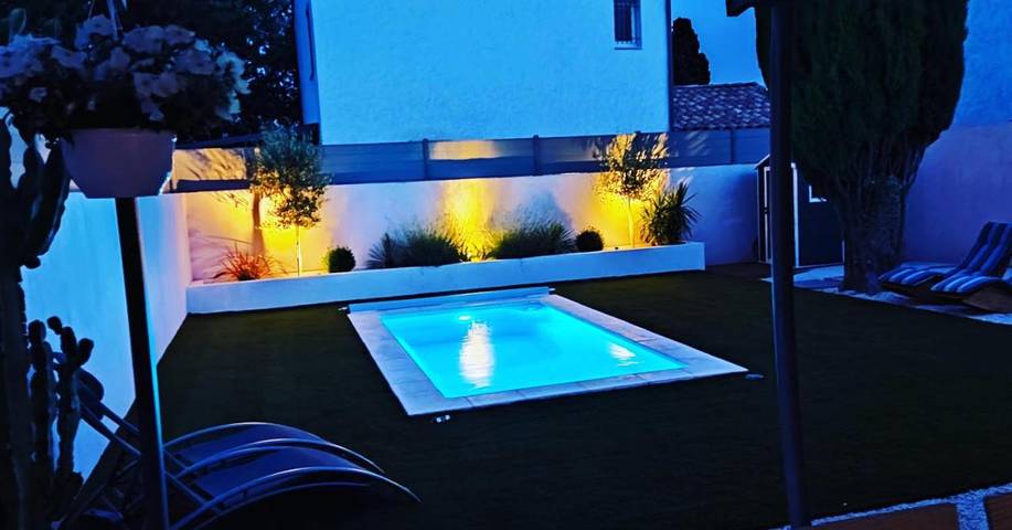 Location de vacances pour 2 personnes, avec vue et piscine ainsi que jardin et terrasse à Puget-Ville - 2