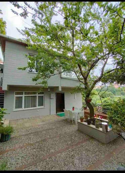 Villa pour 8 personnes, avec balcon ainsi que jardin et vue à Istanbul - 3