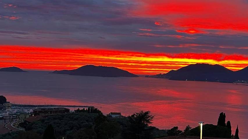 Chambre d’hôte pour 2 personnes, avec Terrasse et Vue à Lerici
