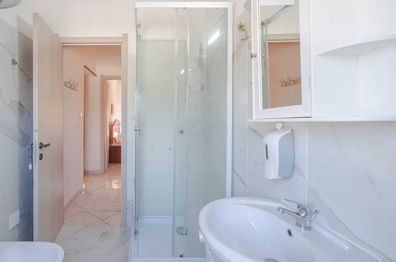 Casa Incantevole a Fontane Bianche con Giardino Privato in Fontane Bianche, Cassibile